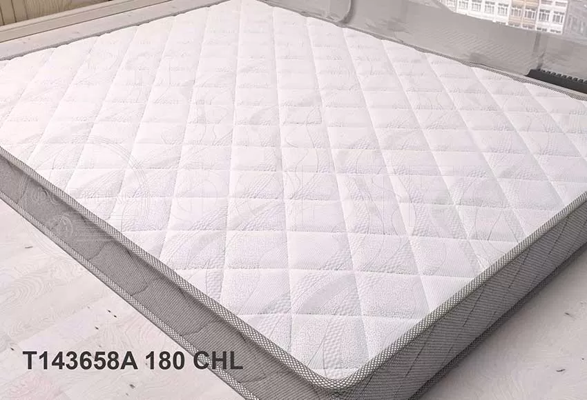 Трикотажное полотно T143658A 180 CHL на матрасе