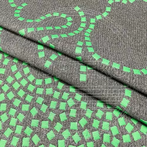 Трикотажное полотно FRTX 25 DIGITAL 11 серого цвета с ярко-зеленым рисунком