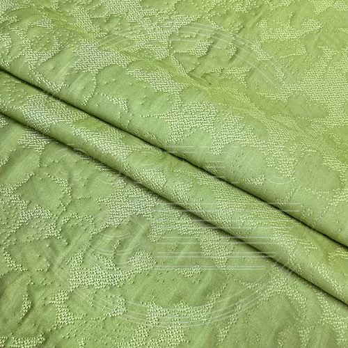 Трикотажное полотно FRTX 25 020 Клевер зеленого цвета с природным рисунком