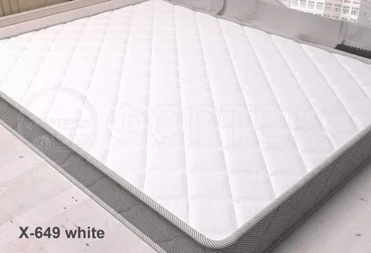 Трикотажа X-649 White на матрасе