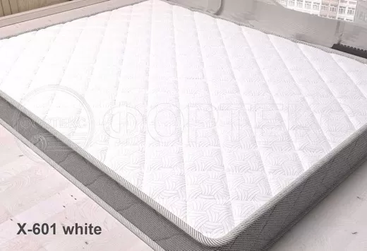 Трикотажное полотно X-601 white на матрасе