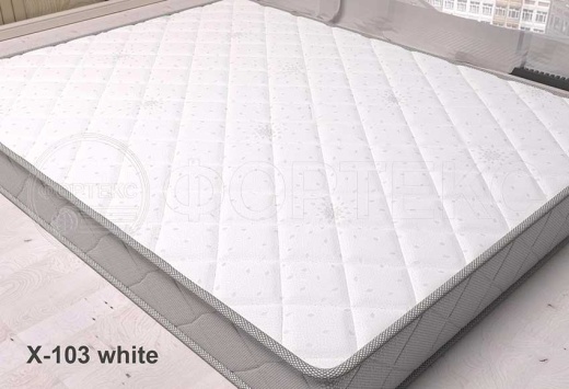 Трикотажное полотно X-103 white на матрасе