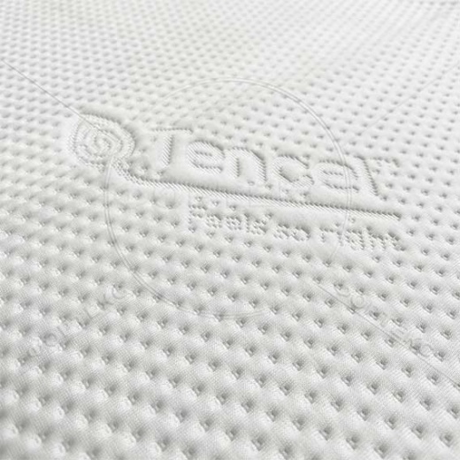 Трикотажное полотно TENCEL131 белого цвета с текстовым узором