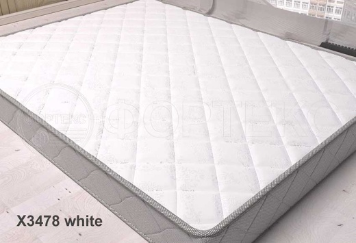 Трикотажное полотно X3478 white на матрасе